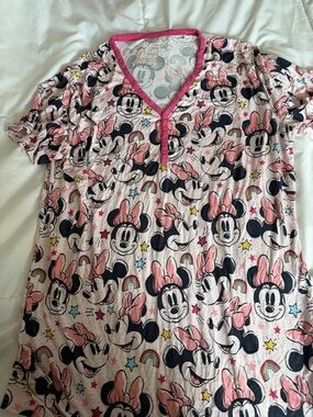 Disney x little sleepies Minnie Mouse Pink pajamas (shirt and shorts) medium
